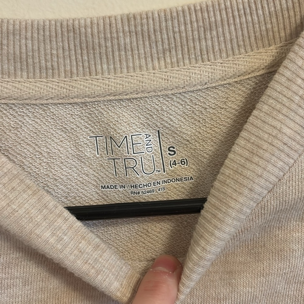 Sweater - Picture 2 of 3